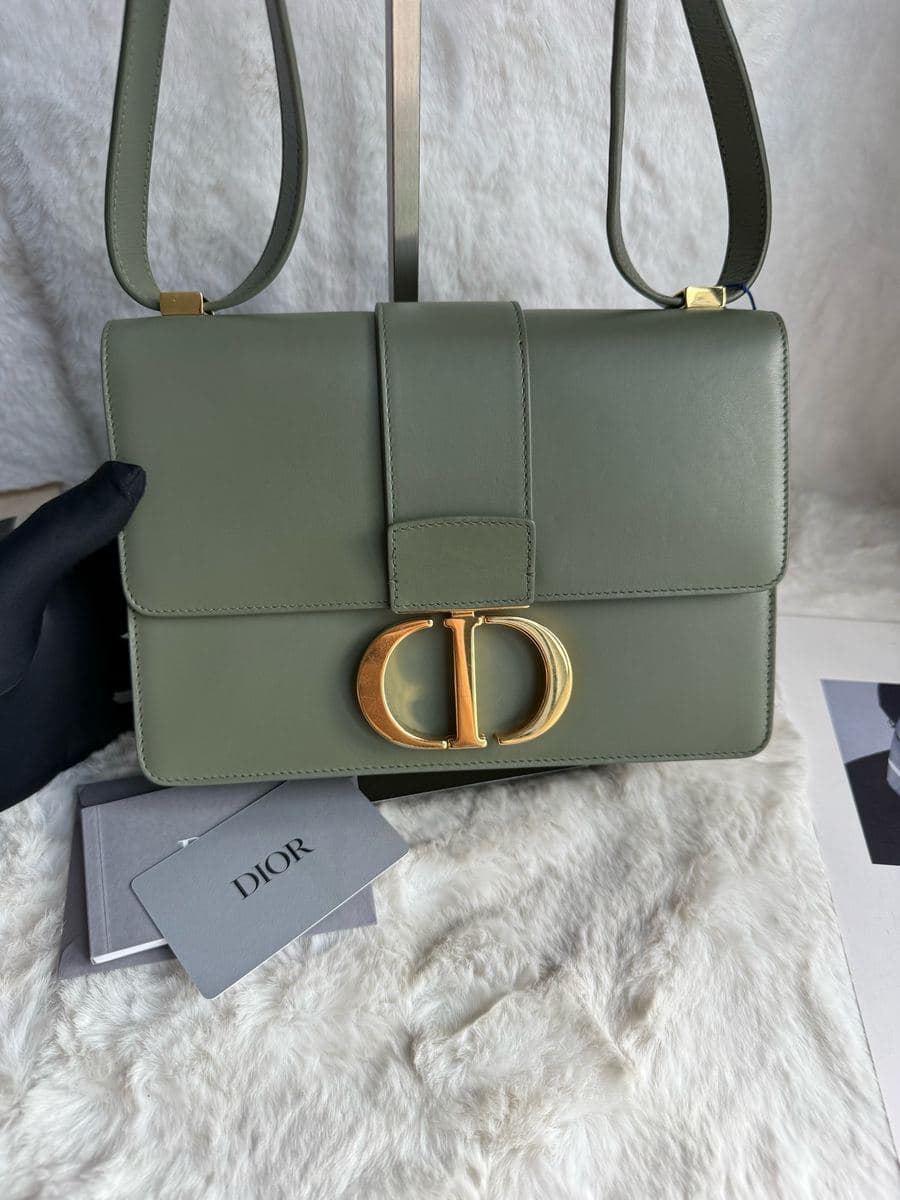 Dior 30 Montaigne Medium, Green, condition grade A