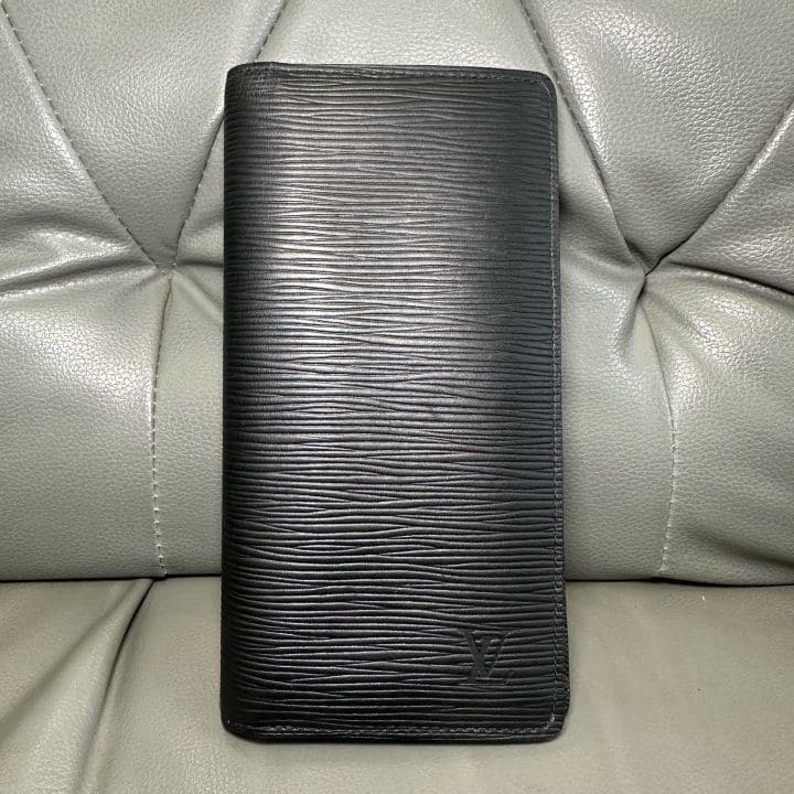 Louis Vuitton Epi Wallet, Black, condition grade A