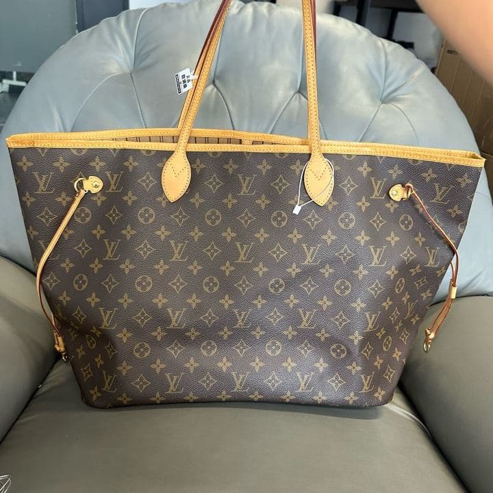 Louis Vuitton Neverfull GM, Brown, condition grade A