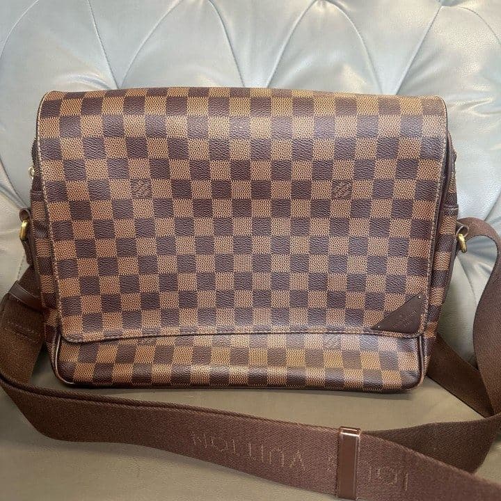 Louis Vuitton Damier Ebène Messenger Bag, Brown, condition grade A