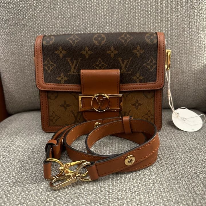 Louis Vuitton Dauphine (small), Brown, condition grade A