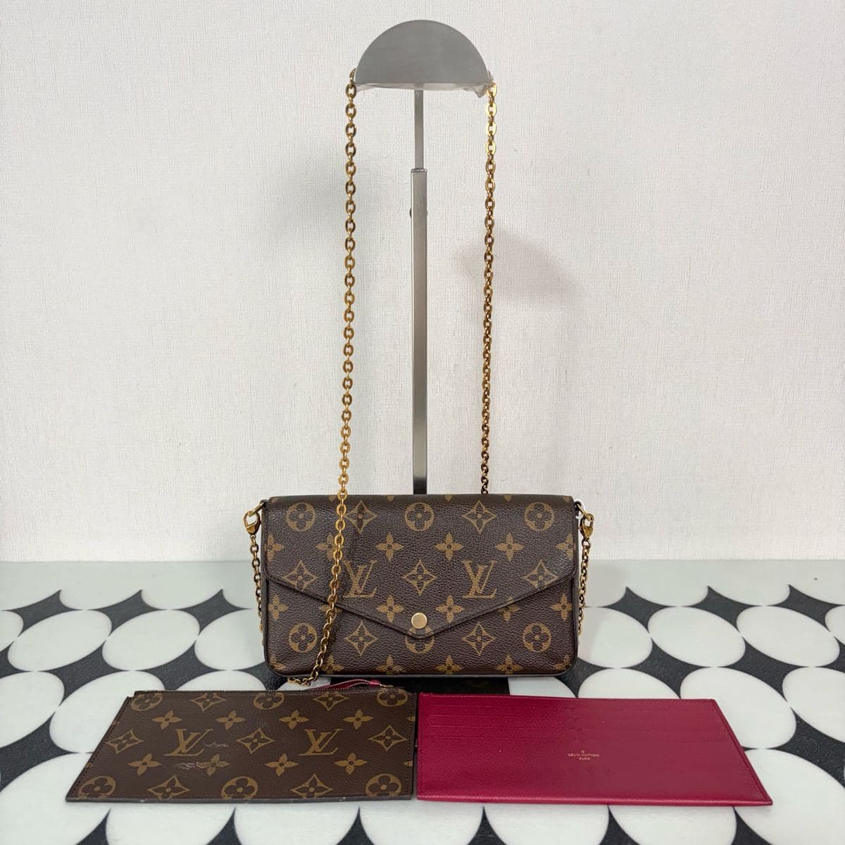 Louis Vuitton Multi Pochette Accessoires, Brown, condition grade A
