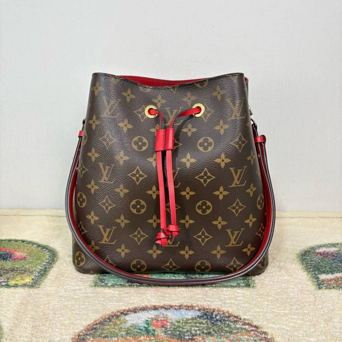 Louis Vuitton Noé, Brown, condition grade A