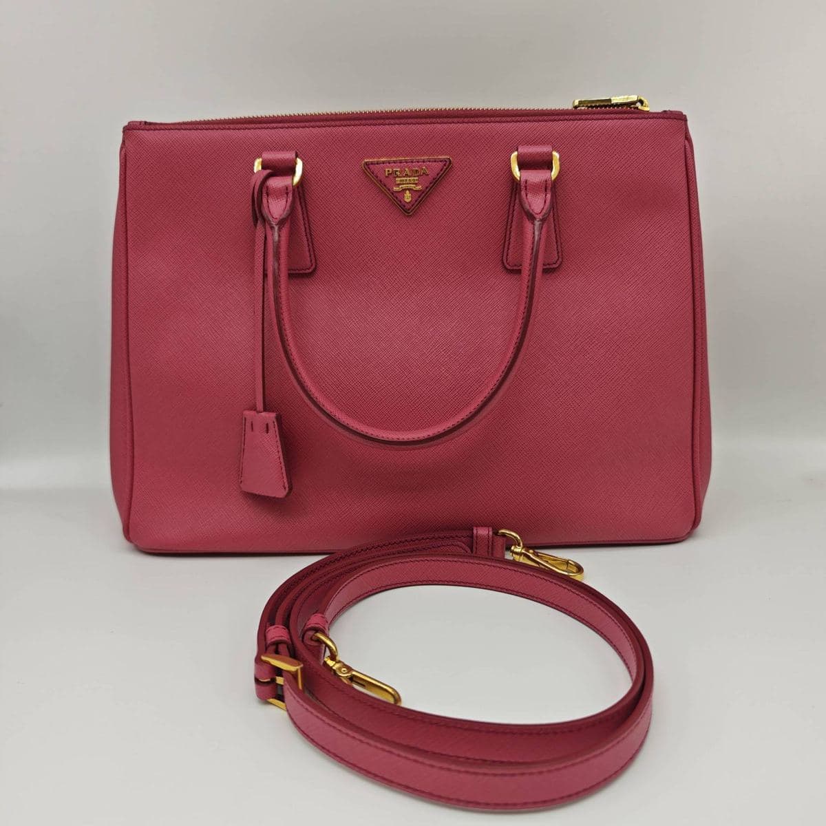 Prada Galleria, Pink, condition grade A
