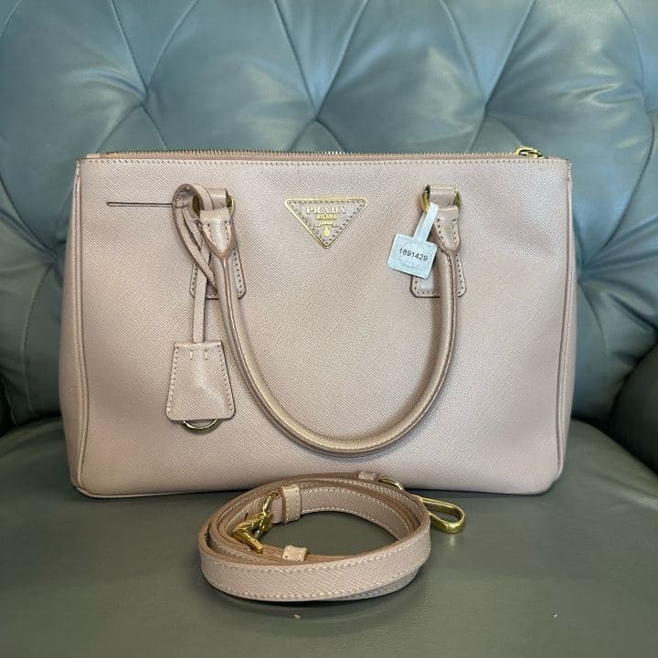 Prada Galleria Small, Pink, condition grade A