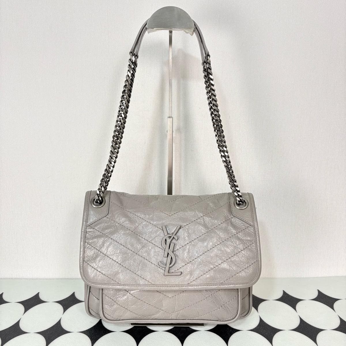 Saint Laurent Niki, Elephant grey, condition grade A
